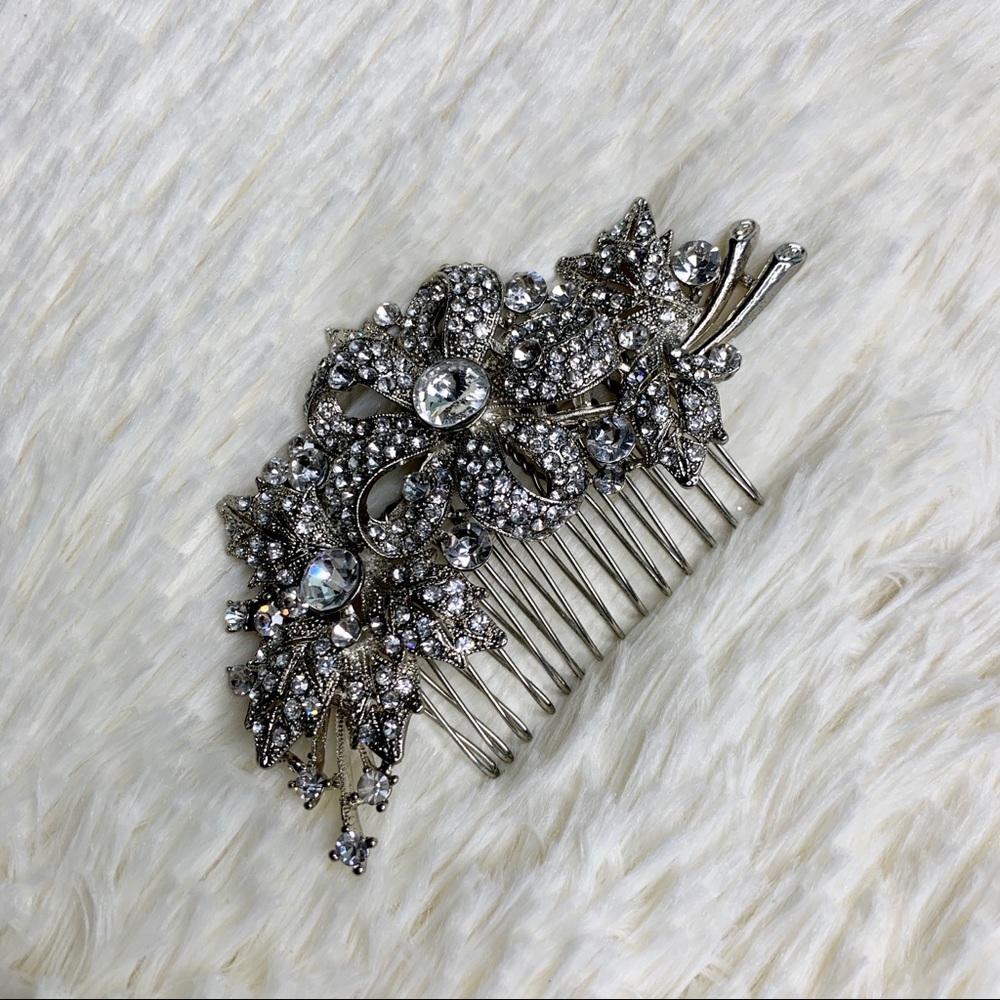 💍Wedding SZN💍 NWOT Bridal Hair Comb